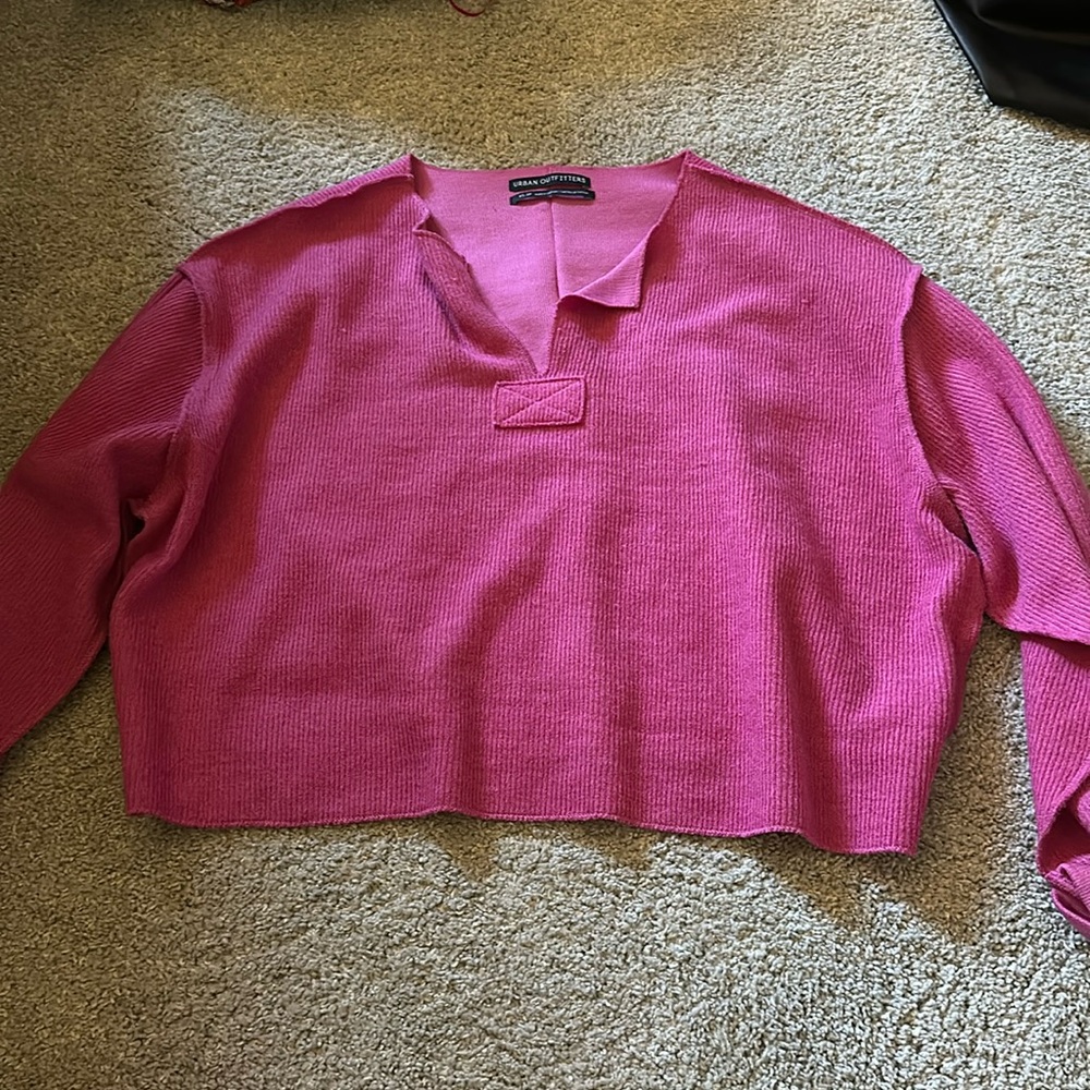 URBAN OUTFITTERS PINK LIGHT WEIGHT PULLOVER